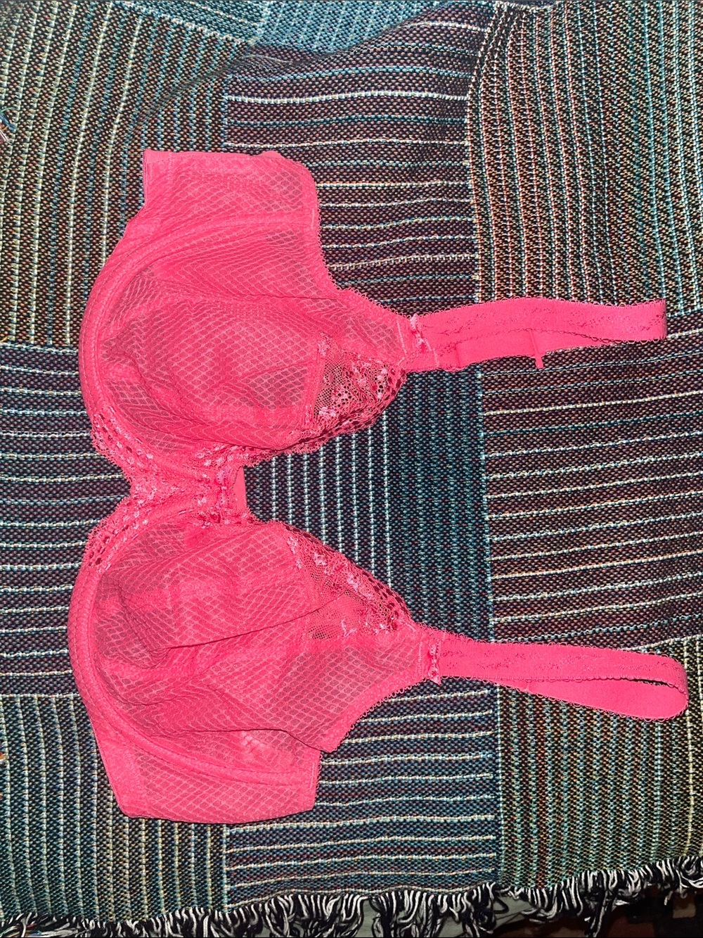 Hot pink lace underwire bra | Elomi